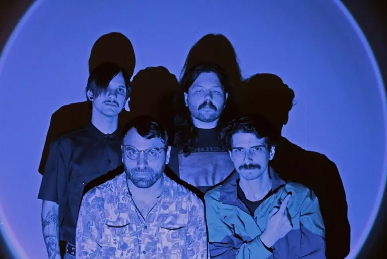 Cathedral bells : rêves parallèles